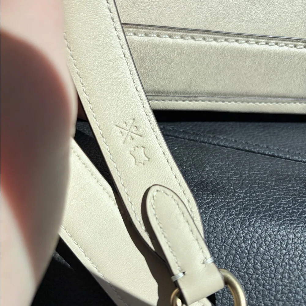 Coach Revel 24 Chalk White Color - Picture 12 of 12